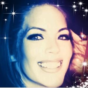 Meet your Posher, Nakia